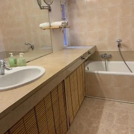 Exclusive Beachfront House Apartamento