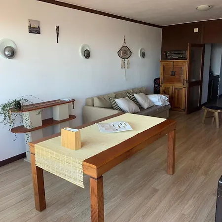 Exclusive Beachfront House Apartamento Almada