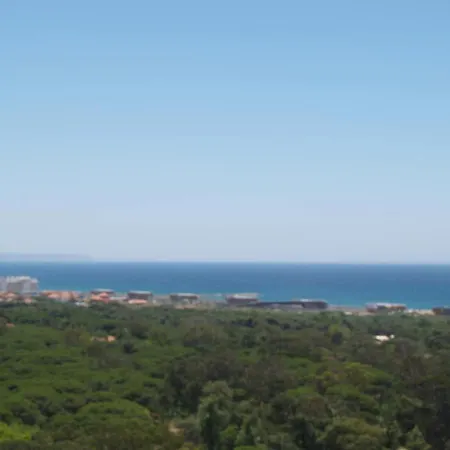 Exclusive Beachfront House Apartamento Almada