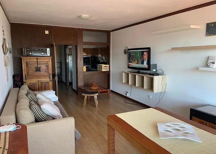 Апартаменты Exclusive Beachfront House Алмада