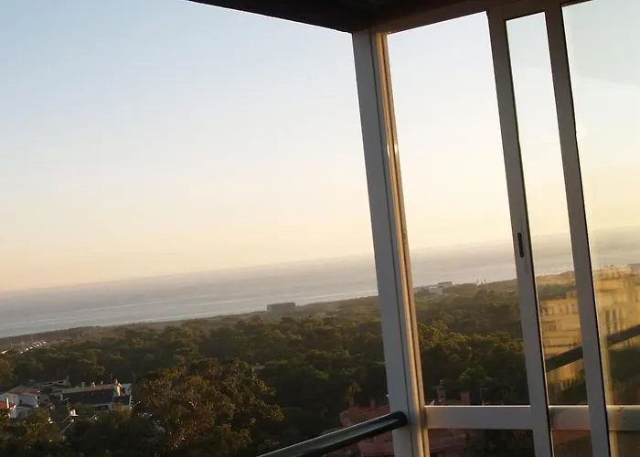 Апартаменты Exclusive Beachfront House Алмада