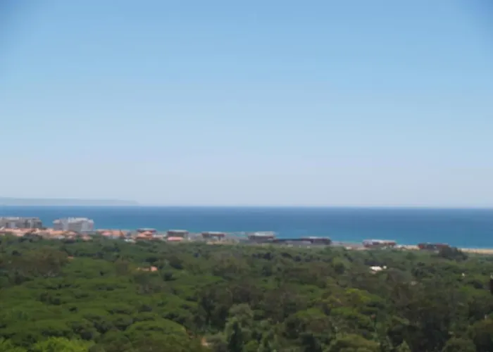 Exclusive Beachfront House Апартаменты Алмада