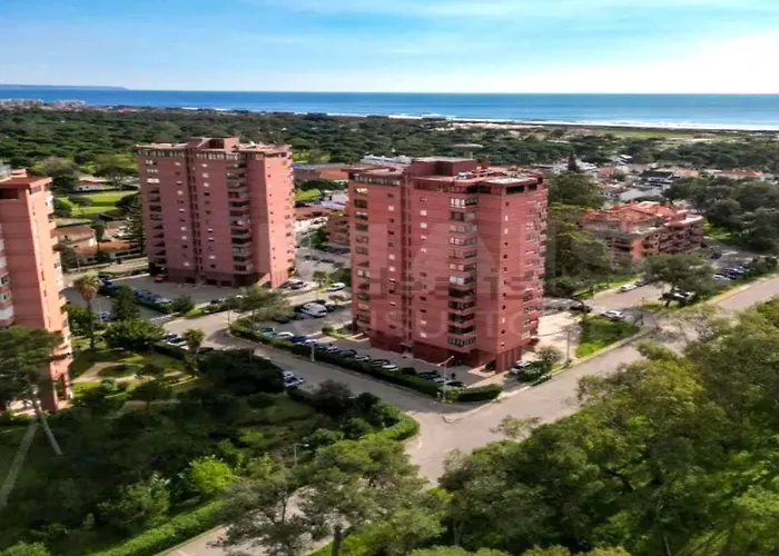 Exclusive Beachfront House Apartman Almada